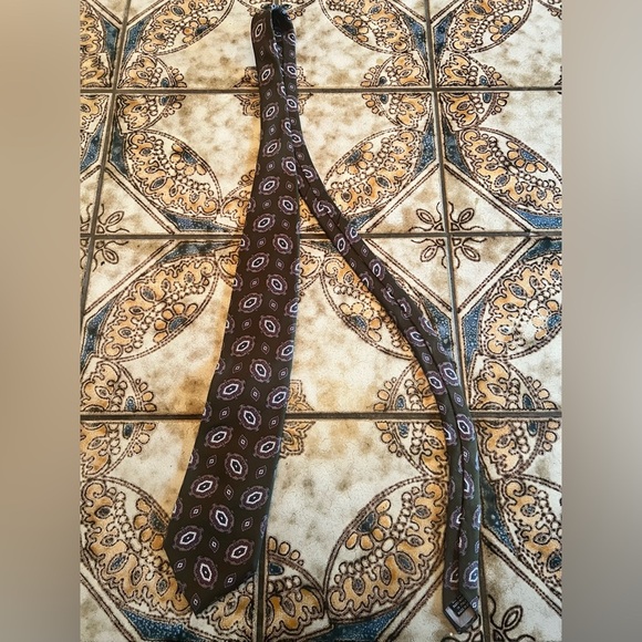 Christian Dior paisley multicolor tie silk
Good condition as shown! - Picture 1 of 5